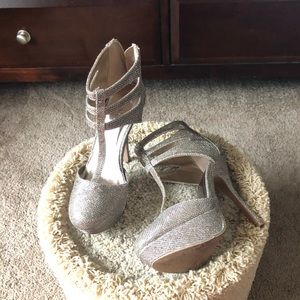Qupid gold platform heels